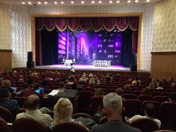 Уперше з березня у міському палаці культури аншлаг