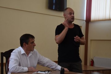 Говорили про комфорт у палаці, графік роботи і благодійний концерт