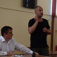 Говорили про комфорт у палаці, графік роботи і благодійний концерт