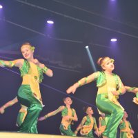«Танцюй з нами!»