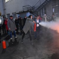 У міському палаці культури навчалися гасити пожежу