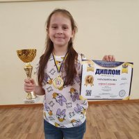 Солістка зразкового естрадного хору ”Dar&b” перемогла в ”Лізі Талантів”